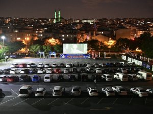 Bahçelievler’de Açık Havada Sinema Keyfi