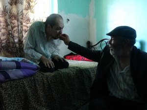 35 Yıldır Tek Başına Umut’u Kucaklıyor