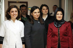 Kanser Tedavisi Gören Annelere Moral Ziyareti