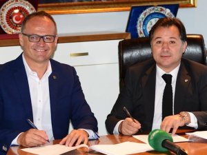 Bursaspor İrfan Buz’u Resmen Açıkladı