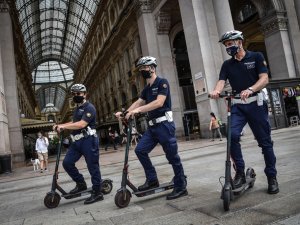 İtalya’da Covid-19’a Karşı ’Elektrikli Scooter’ Devrimi