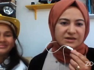 10 Yaşındaki Hilal, Bakan Ziya Selçuk’un Böyle Dikkatini Çekti