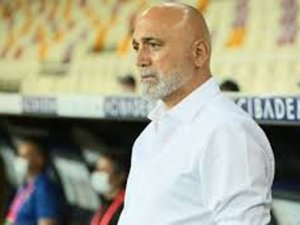 Hikmet Karaman Tribünde