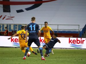 Süper Lig: Trabzonspor: 1 - Mke Ankaragücü: 0 (İlk Yarı)