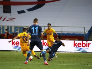 Süper Lig: Trabzonspor: 1 - Mke Ankaragücü: 0 (İlk Yarı)
