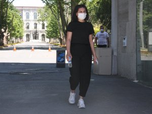 Yks’nın 2. Oturumunu Tamamlayan Öğrenciler Sınavdan Çıkmaya Başladı