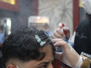 Erkeklerin 2020’de Trendi Perma Oldu