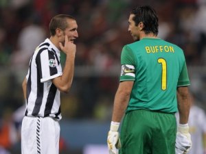Juventus, Buffon Ve Chellini’nin Sözleşmelerini Uzattı