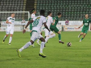 Tff 1. Lig: Giresunspor:0- Bursaspor: 0 (İlkyarı Sonucu)