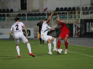 Süper Lig: Denizlispor: 0 - Gaziantep Fk: 1 (İlk Yarı)