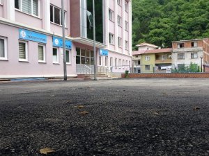 "Aktaş: "Okul Bahçelerine Dökülen Asfalt Sağlık Yönünden Riskli"