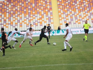 Süper Lig: Yeni Malatyaspor: 0 – Gençlerbirliği: 0 (İlk Yarı)