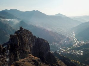 Gümüşhane’nin Görkemli Kaleleri Göz Kamaştırıyor