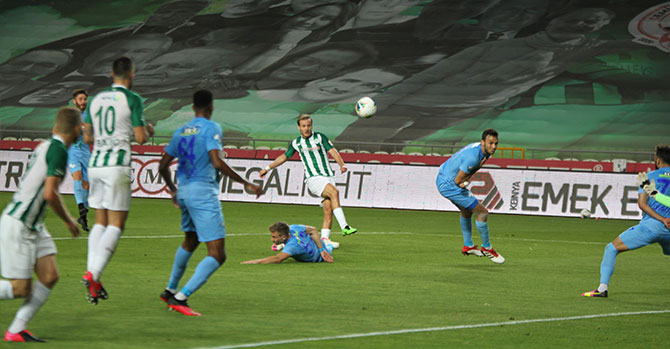 Çaykur Rizespor Ateşle Oynuyor