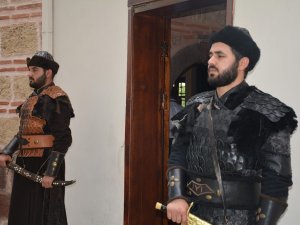 Osman Gazi Ve Orhan Gazi Türbelerinde Sancak Nöbeti Başlıyor