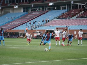 Süper Lig: Trabzonspor: 2 - Antalyaspor: 1 (İlk Yarı)
