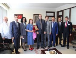 41 Yıllık Hemşireye Plaket
