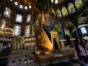 Karar Sürecinde Ayasofya’nın İçi Görüntülendi