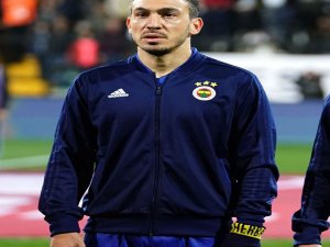 Fenerbahçe’de Mevlüt Erdinç Ameliyat Oldu