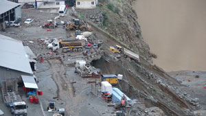 Artvin-Erzurum kara yolu kontrollü olarak ulaşıma açıldı