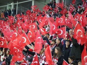 Sporseverlere Göze Maçlar Seyircili Olmalı