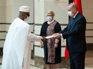 Büyükelçi Kai-samba’dan Cumhurbaşkanı Erdoğan’a Güven Mektubu