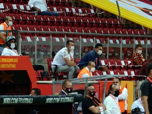Falcao, Muslera Ve Luyindama Tribünde