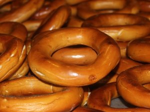 Doğal, Katkısız Ve Pekmezle Üretilen Lezzet: Giresun Simidi