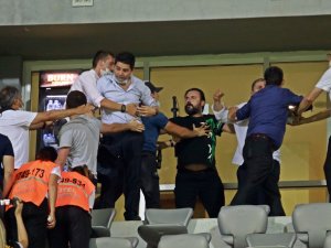 Play-off Maçının Ardından Ortalık Karıştı, Yumruklar Hava Uçuştu
