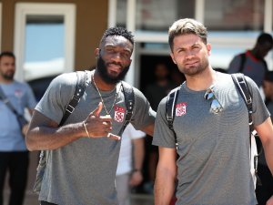 Sivasspor, Göztepe Maçı İçin İzmir’e Gitti