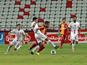 Antalyaspor Sahasında Galatasaray İle 2-2 Berabere Kaldı