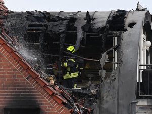 Almanya’da Apartmanın Üzerine Küçük Uçak Düştü: 2 Ölü, 2 Yaralı