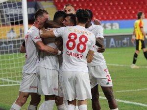 Göztepe, Sahasında Sivasspor’u 3-1 Mağlup Etti