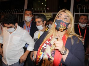 Berna Gözbaşı: “Hakem Hataları Yüzünden Kaç Puan Kaybettik Hesaplayamıyorum”