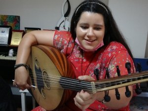 Otizmli Rabia’nın Çamaşır Makinesiyle Başlayıp Konservatuvara Uzanan Başarısı