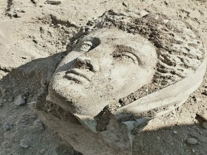 Perge Antik Kenti’nde Kadın Heykeli Bulundu