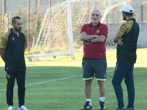 Yeni Malatyaspor, Son Sezonda 3 Teknik Adamla Çalıştı
