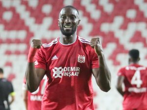 Sivasspor’un Gol Yükünü Yatabare Sırtladı