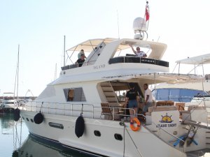 Antalya’daki Lüks Tekneler Sezonu Ukraynalı Turistlerle Açtı