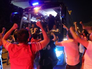 Adana Valiliği’nden Adana Demirsporlu Taraftarlara Jest