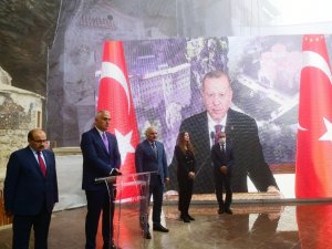 “Sümele Manastırı Türkiye’nin Her Türlü Medeniyet Mirasına Nasıl Sahip Çıktığının Örneği"