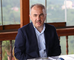 Rize Belediye Başkanı Metin, Belediye Projelerini Değerlendirdi