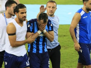Kaçan Penaltı Sonrasında Adana Demirspor Futbolcuları Yıkıldı