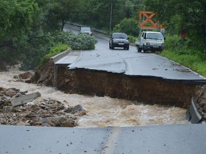 Güney Kore’de Sağanak Yağış: 6 Ölü, 7 Kayıp