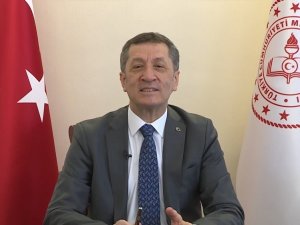 Bakan Selçuk, Özverili Çalışmalarından Dolayı İki Öğretmeni Özel Olarak Aradı