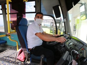 Yolcular Bayramını Kutlamayınca Sürücü Serzeniş Konuşması Yaptı