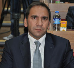Sivasspor Başkanı Otyakmaz Güven Tazeledi