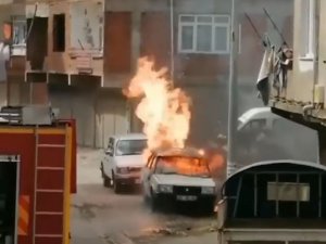 Park Halindeki Araçta Çıkan Yangın Korku Dolu Anlar Yaşattı