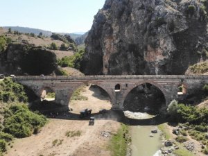 Kemerinde ’Mescit’ Bulunan 7 Asırlık Köprü