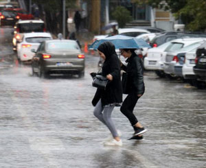 Meteoroloji'den Rize, Artvin ve Trabzon'a Kuvvetli Yağış Uyarısı: Sel Baskını Olabilir